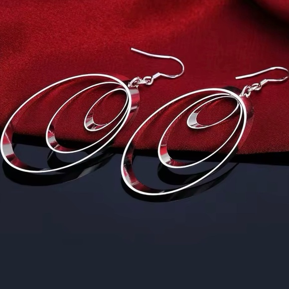 Silver Three Circle Drop earrings - Picture 3 of 6